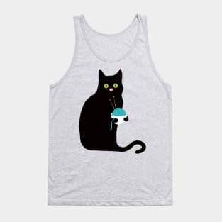 Knitting ramen kitty is surprised that his ramen is a ball of yarn! Tank Top